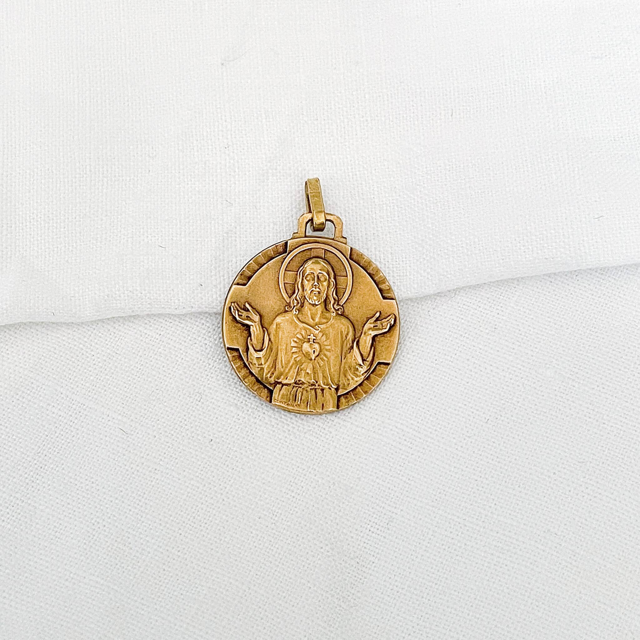 médaille ancienne du sacré coeur en or laminé fix