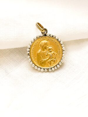 Médaille ancienne en or et perles fines de la Vierge à l'Enfant