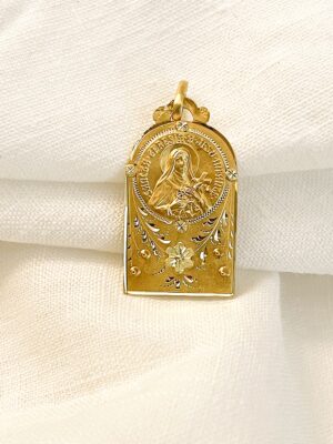Médaille ancienne en or de Ste Thérèse de l'Enfant Jésus