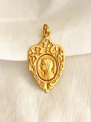 Médaille en or Art Nouveau de la Vierge