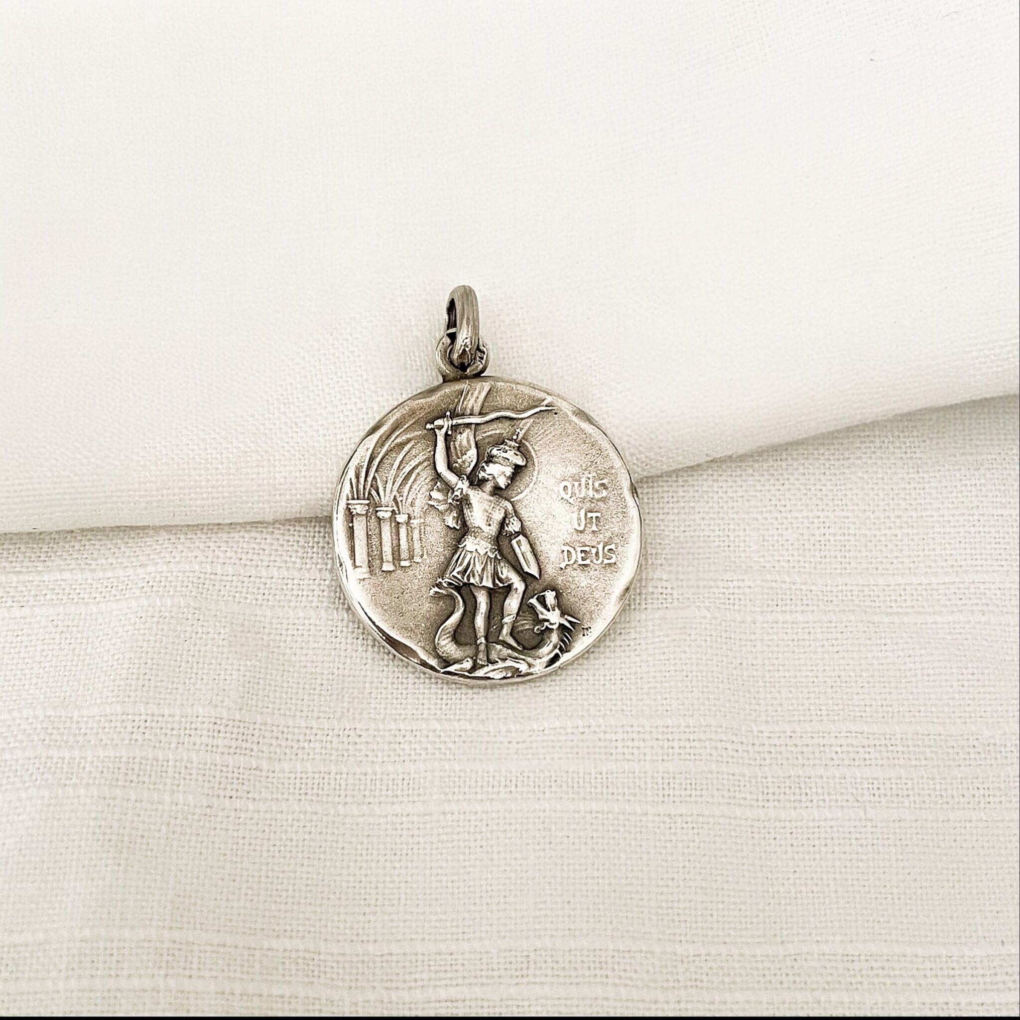 Médaille de Saint Michel en argent massif