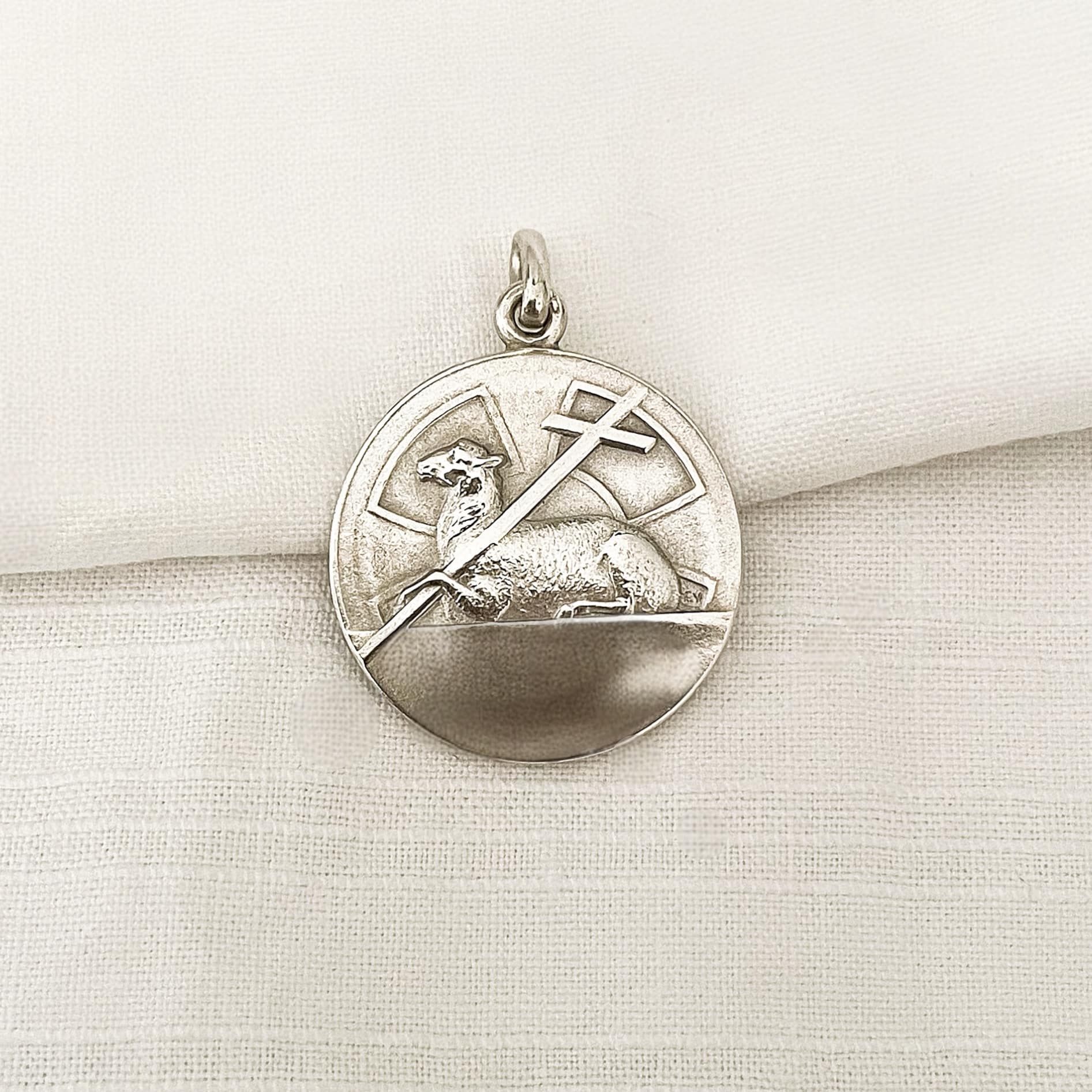 Médaille ancienne du Christ en argent