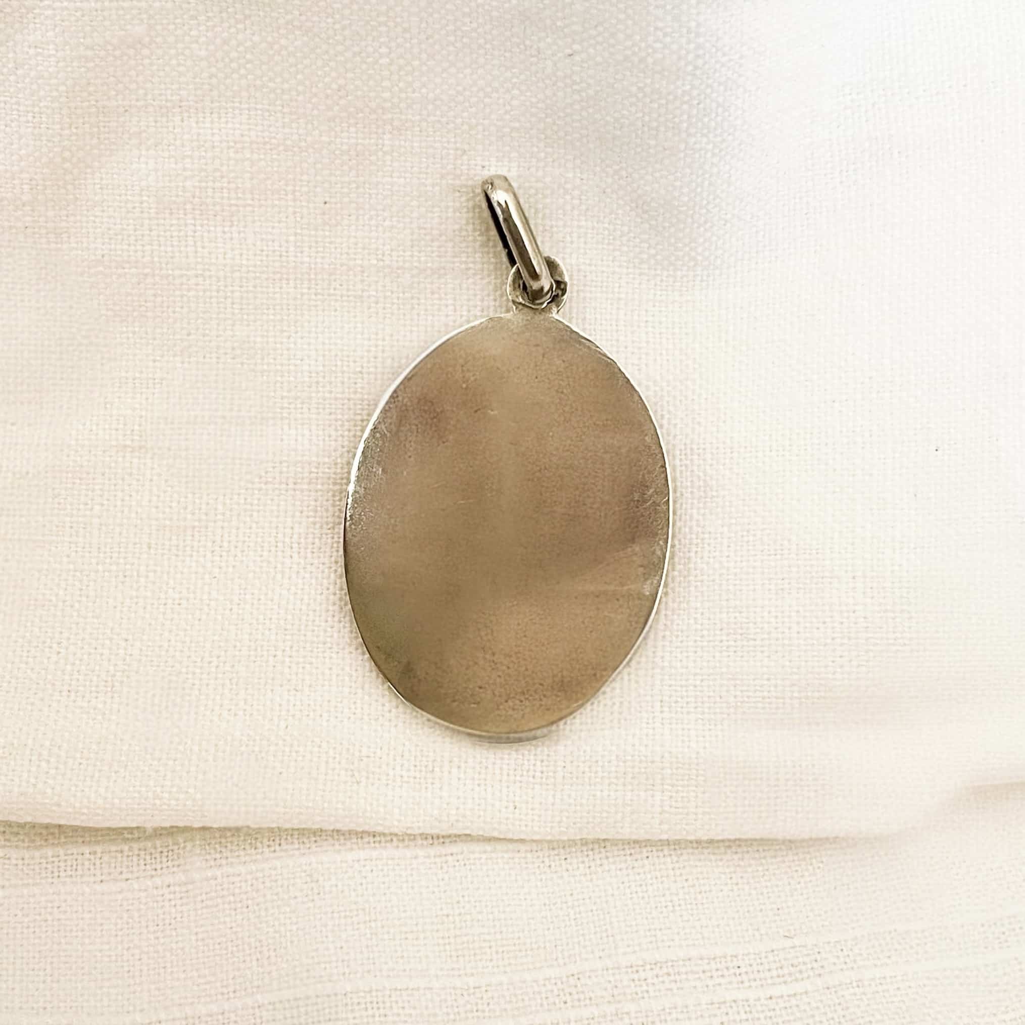 médaille ancienne de la vierge à la chaise en argent